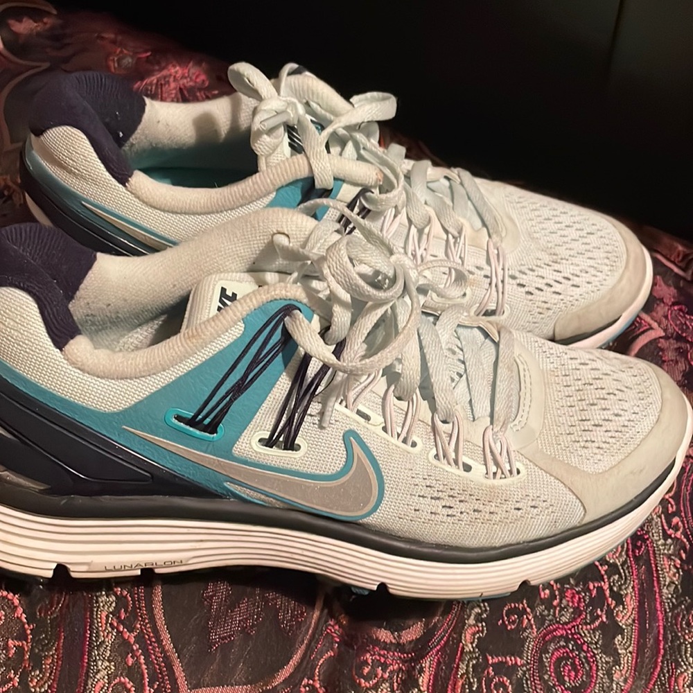 Nike Luna reclipse 3 tennis shoes